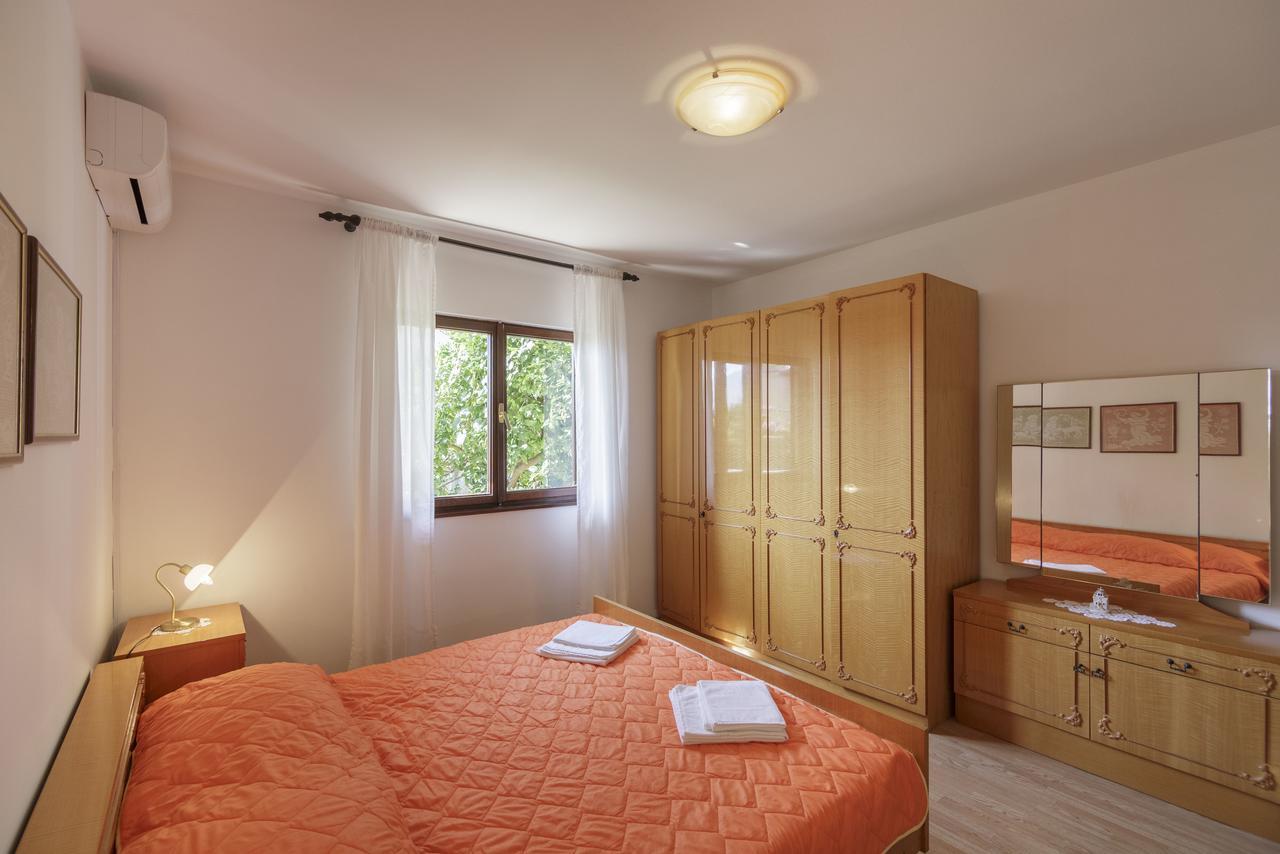Apartmani Jordana Комижа Экстерьер фото