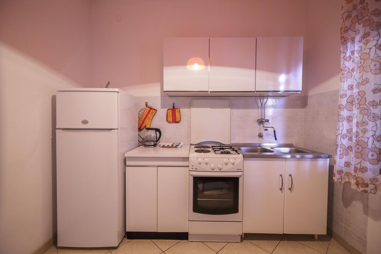 Apartmani Jordana Комижа Экстерьер фото