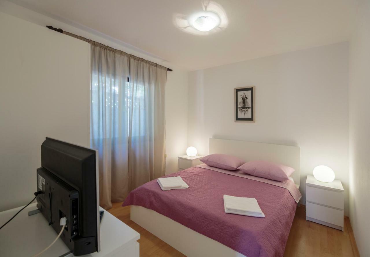 Apartmani Jordana Комижа Экстерьер фото